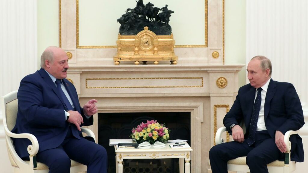 Russian President Vladimir has spoken with Belarusian President Alexander Lukashenko.