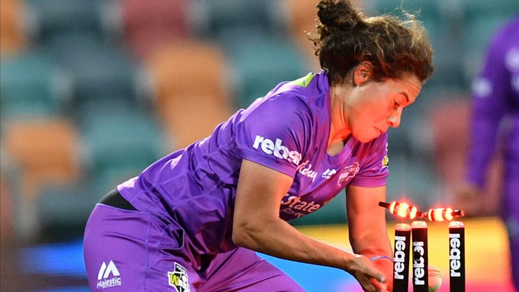 Belinda Vakarewa has decided not to take up a contract with WNCL champions Tasmania.