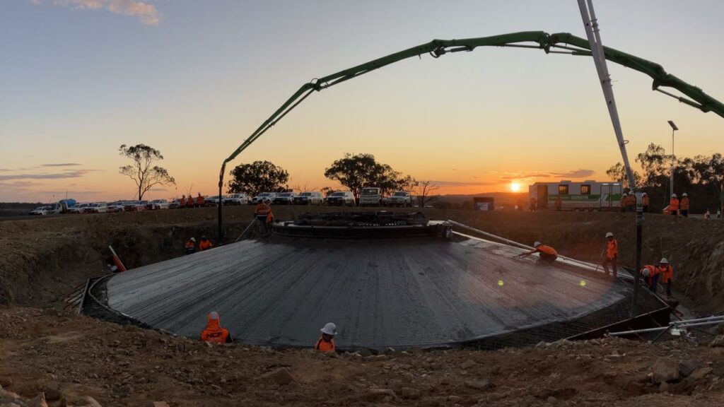 Ark Energy will supply Telstra with renewable electricity from the giant MacIntyre Wind Farm in Qld.