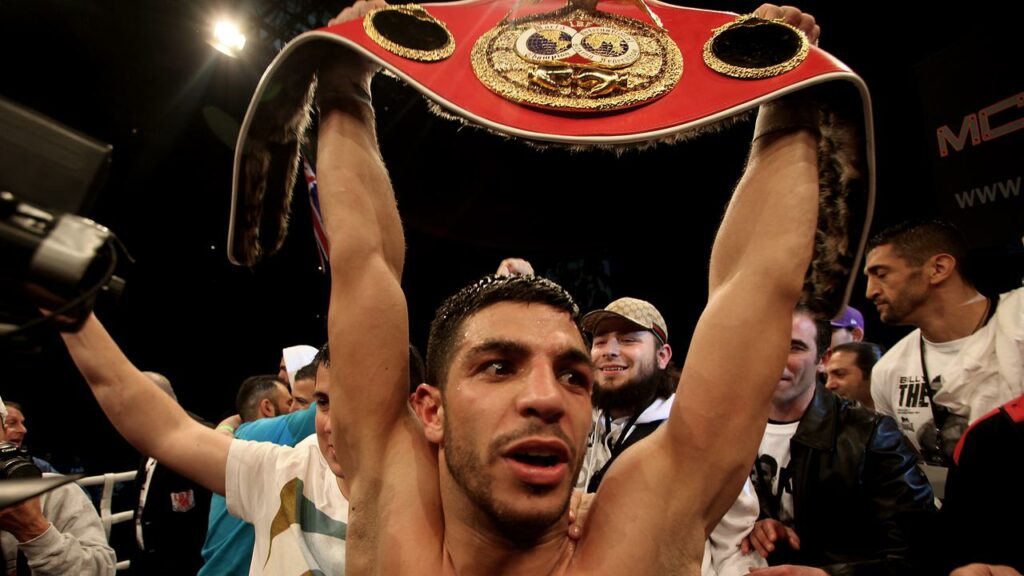 Former world featherweight champion Billy Dib has had stomach surgery to remove a cancerous tumour.
