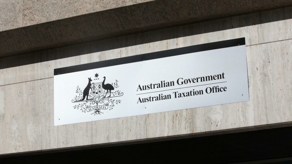 Senior tax officials will give evidence at the royal commission into the defunct Robodebt scheme.
