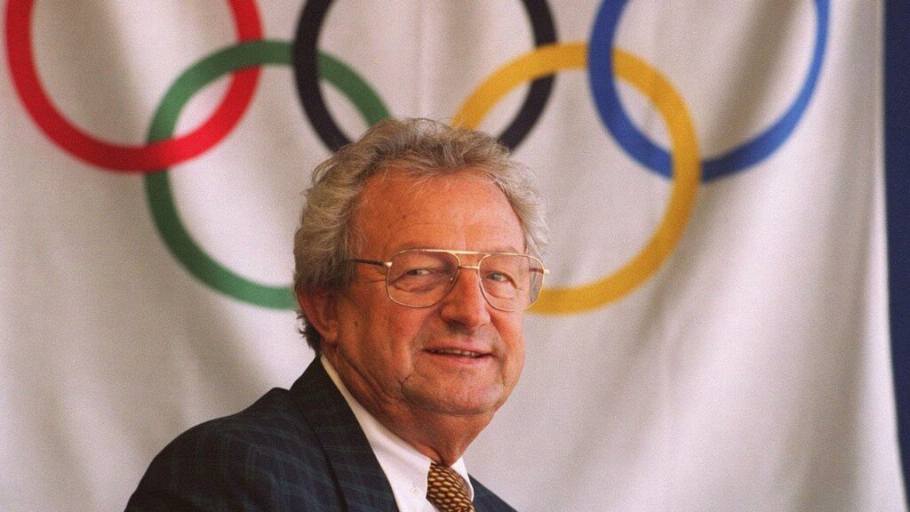 The IOC has paid tribute to longtime Australian Olympic official Phil Coles.