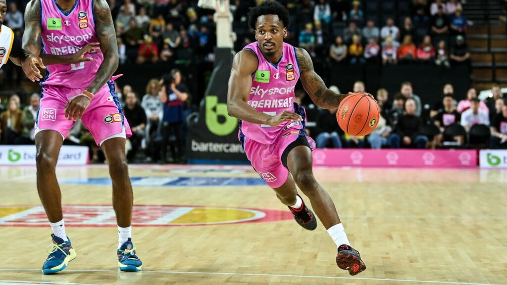 Barry Brown Jr scored 15 of his 22 points in the final quarter of the Breakers’ win over Illawarra.
