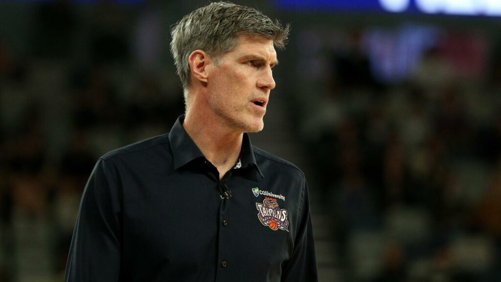 American-born Mike Kelly has been named as NBL side South East Melbourne Phoenix’s new coach.
