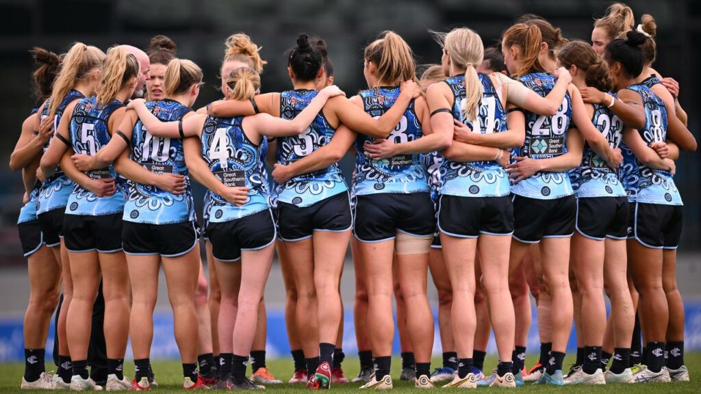 Carlton have appointed VFL assistant Mathew Buck as AFLW coach, replacing Daniel Harford.
