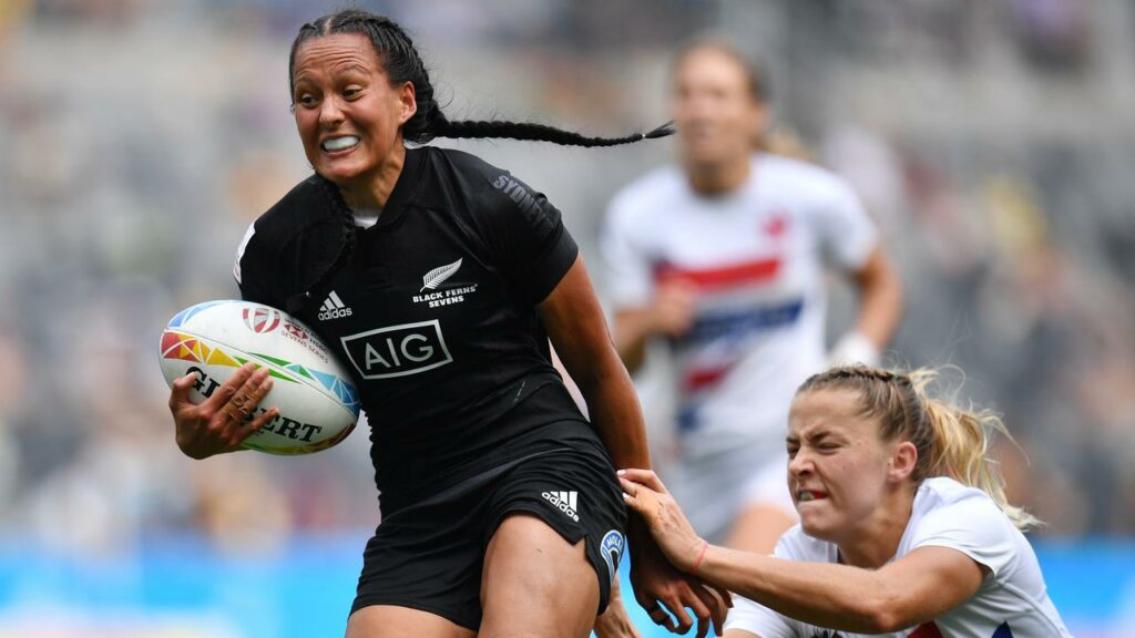 Kiwi Tyla Nathan-Wong has swapped rugby sevens for a stint in the NRLW with St George Illawarra.
