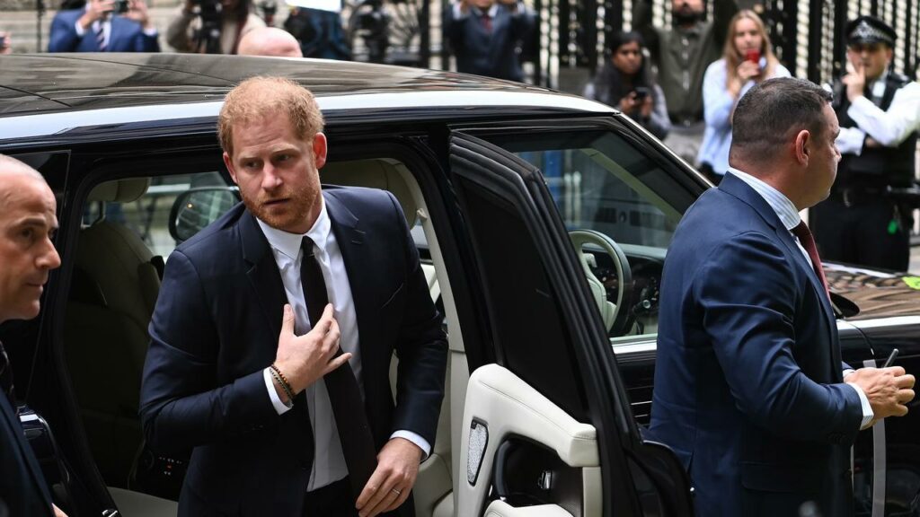 Prince Harry arrived at London’s High Court for his case against a tabloid publisher.
