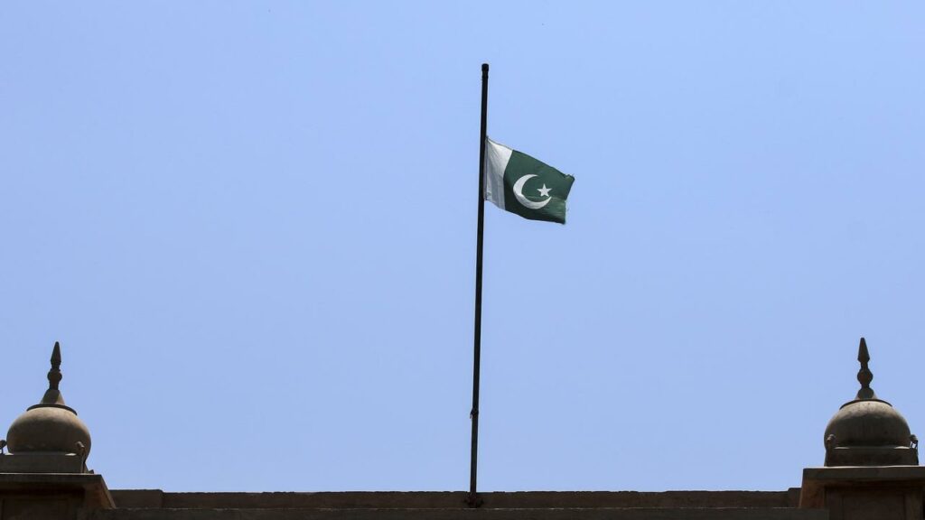 Pakistan has marked a day of mourning after 21 of its citizens died in a boat sinking off Greece.
