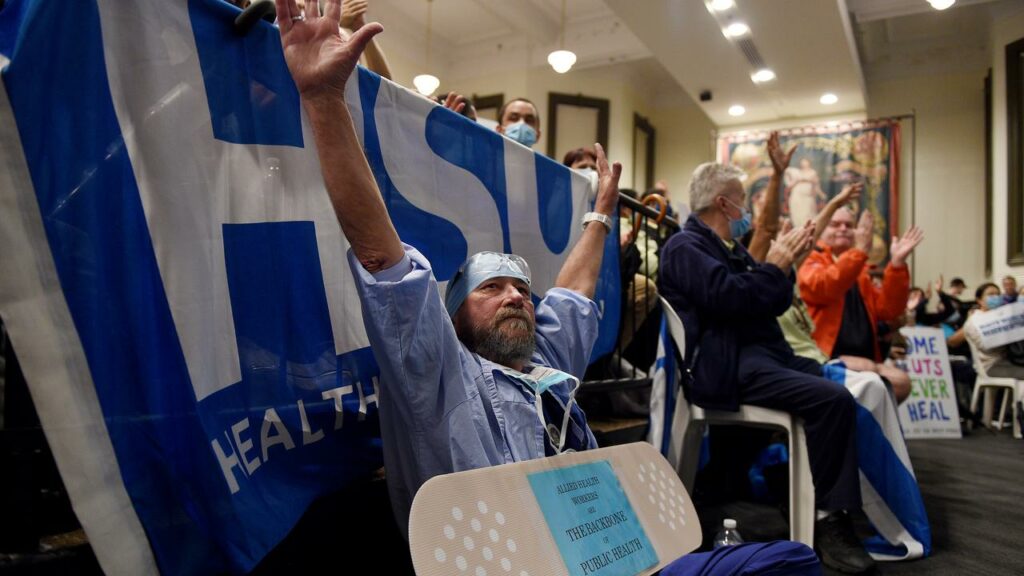 The Health Services Union advised members to take action if the government did not raise its offer.