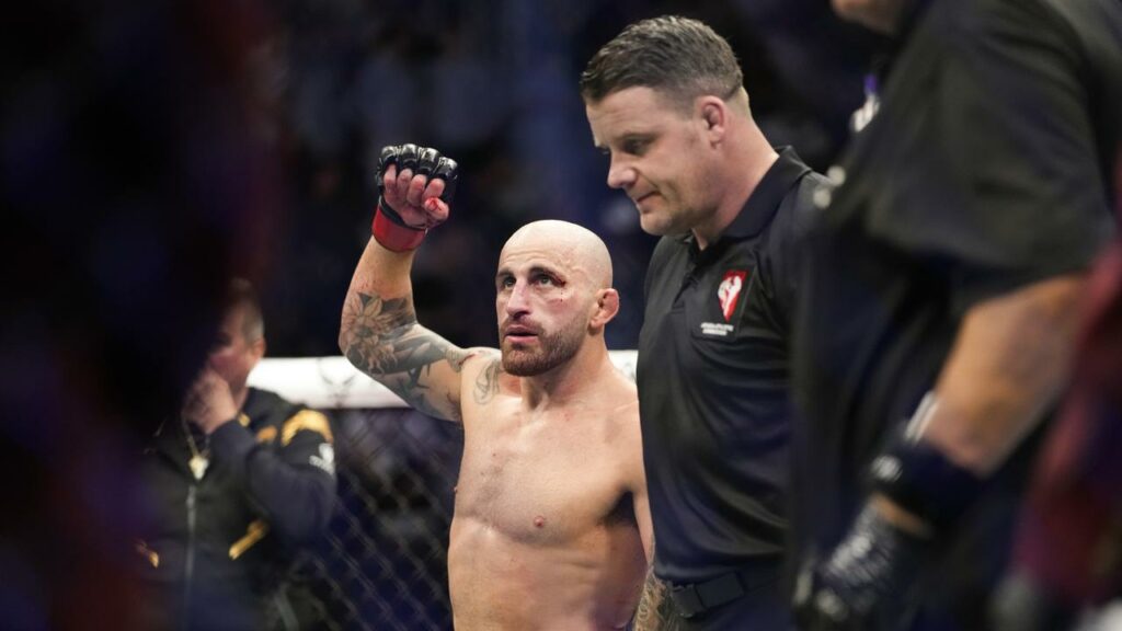 Alexander Volkanovski is confident his hand will be raised after his UFC bout with Yair Rodriguez.
