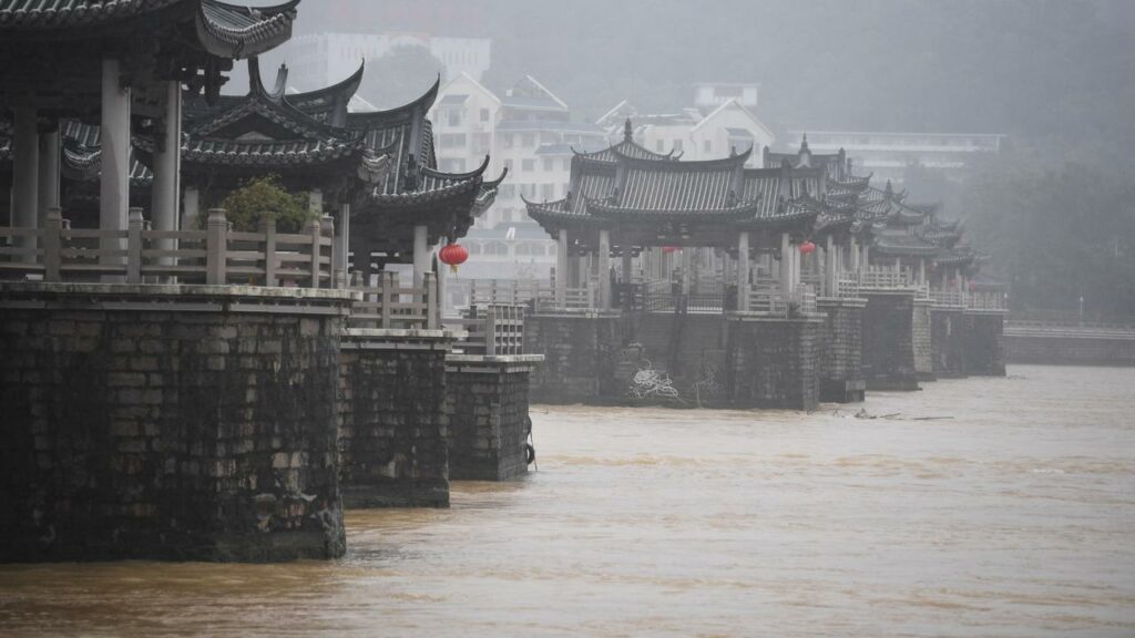 Rain from Typhoon Haikui has broken records in east China’s Fujian Province.