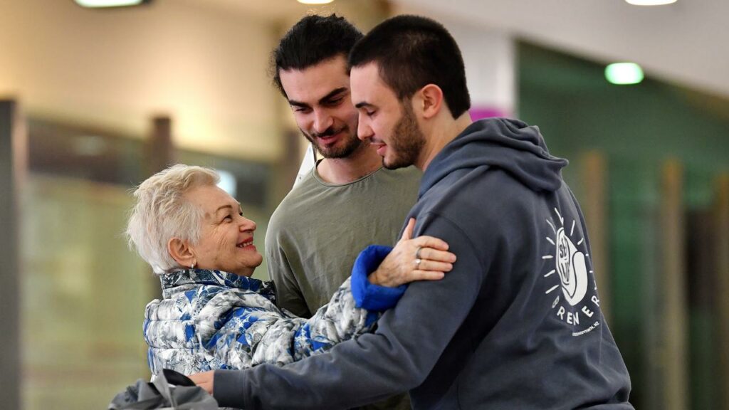 More than 1650 registered Australians have left Israel and the occupied Palestinian territories.