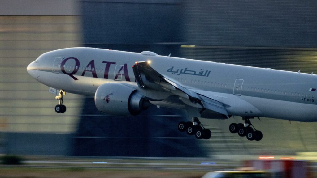 A minister has likened Qatar Airways to his six-year-old asking for dessert before finishing dinner.