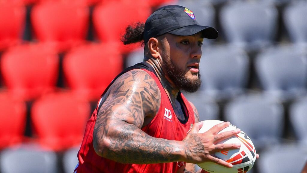 Tonga star Addin Fonua-Blake will remain with the Warriors for at least one more season.
