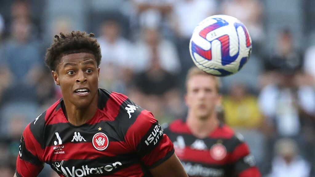 Ex-Western Sydney Wanderers striker Kusini Yengi is close to securing a first Socceroos call up.