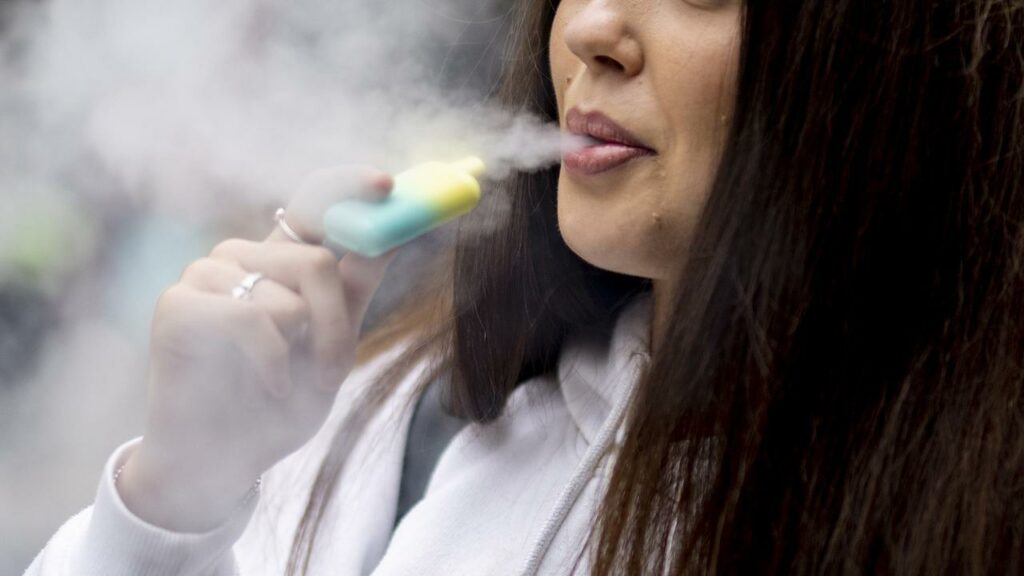 On January 1, a ban on the importation of single-use vapes will come into force.
