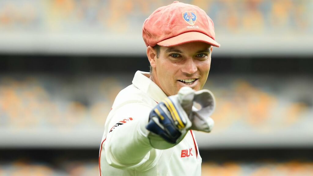 Alex Carey has equalled a cricket world record for catches in an innings while playing for SA.