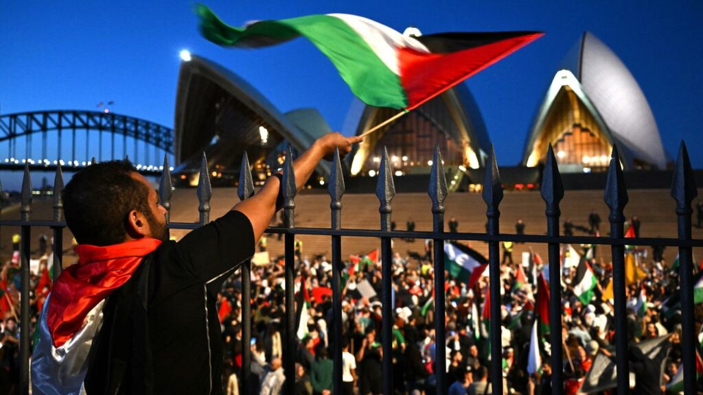 NSW Police found no evidence an anti-Semitic phrase was used at a rally at the Opera House.
