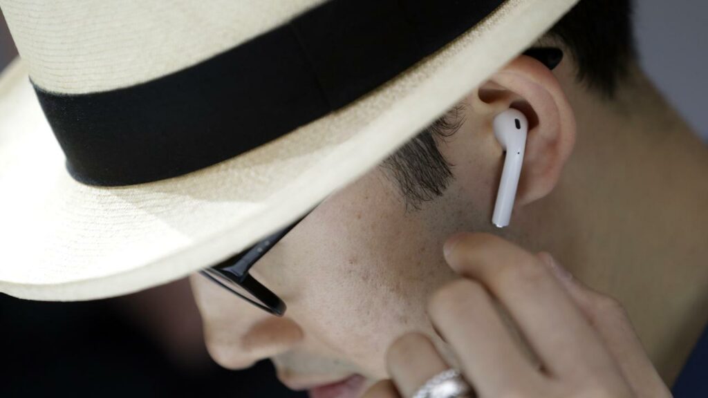 Noise-induced hearing loss is on the rise, linked to the prevalence of earphones to listen to music.
