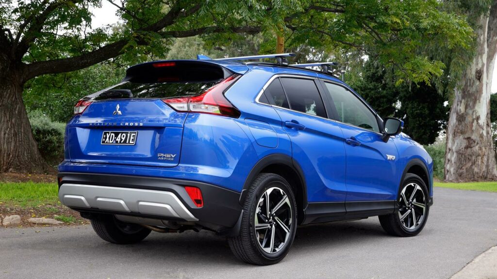 The new Mitsubishi Eclipse Cross PHEV boasts a fuel efficiency of just 1.9L/ 100km.