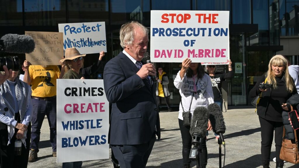Most Australians don’t want whistleblowers sent to jail, according to a survey by an advocacy group.
