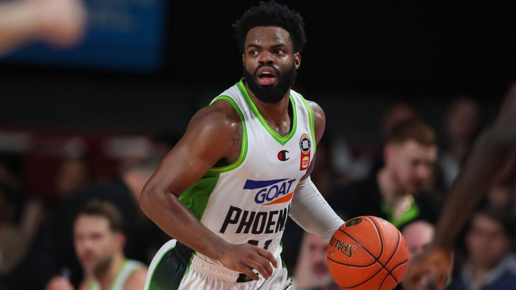 Derrick Walton Jr will miss the rest of the NBL regular season with a torn hamstring.