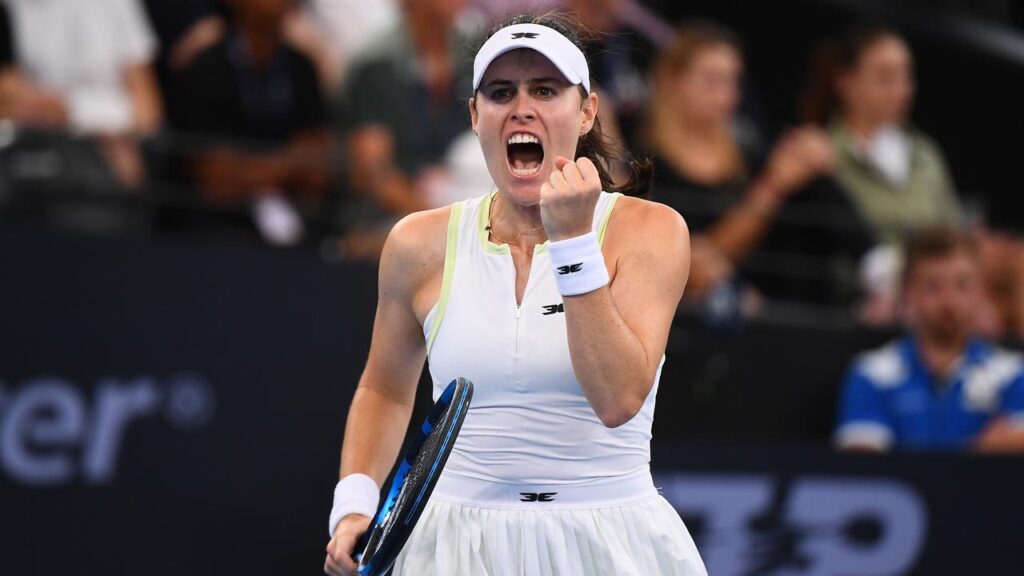Kimberly Birrell has recorded another straight-sets win to reach the last eight in Brisbane.