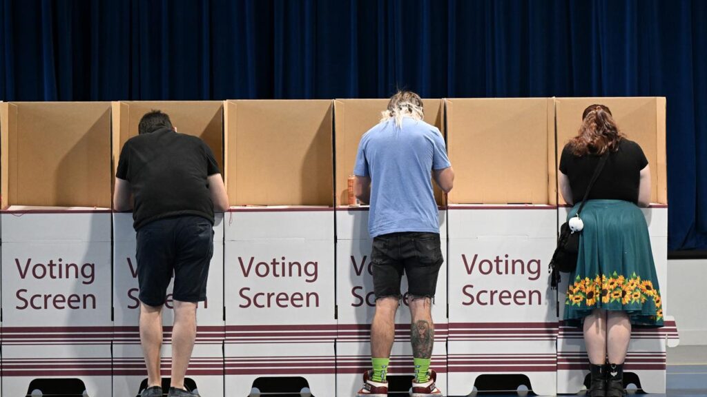 Polling predicts voters in working class suburbs will back the coalition ahead of Labor.
