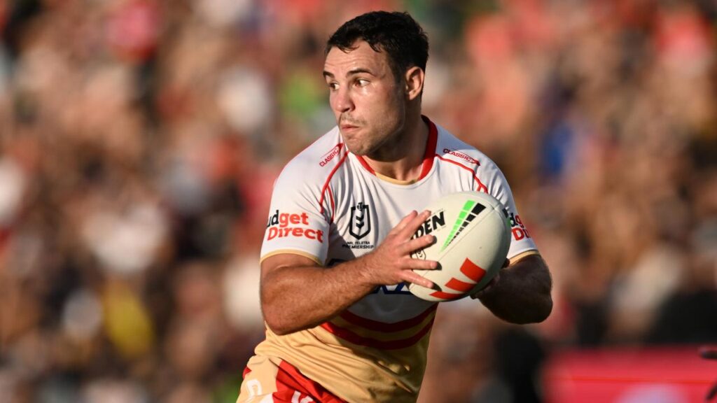 Sean O’Sullivan has helped inspire the Dolphins to a 50-8 thrashing of North Queensland.
