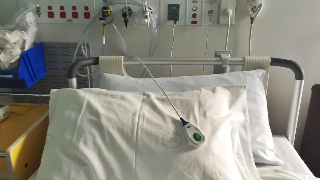 Doctors who advise patients about voluntary assisted dying via telehealth can face criminal charges.