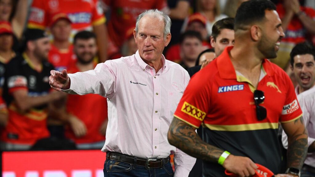 Former Dolphins coach Wayne Bennett (l) is set to return to Suncorp Stadium with South Sydney.
