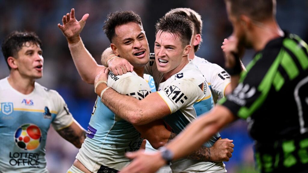 Gold Coast have finished strongly to overcome the Roosters 30-12 in Sydney.