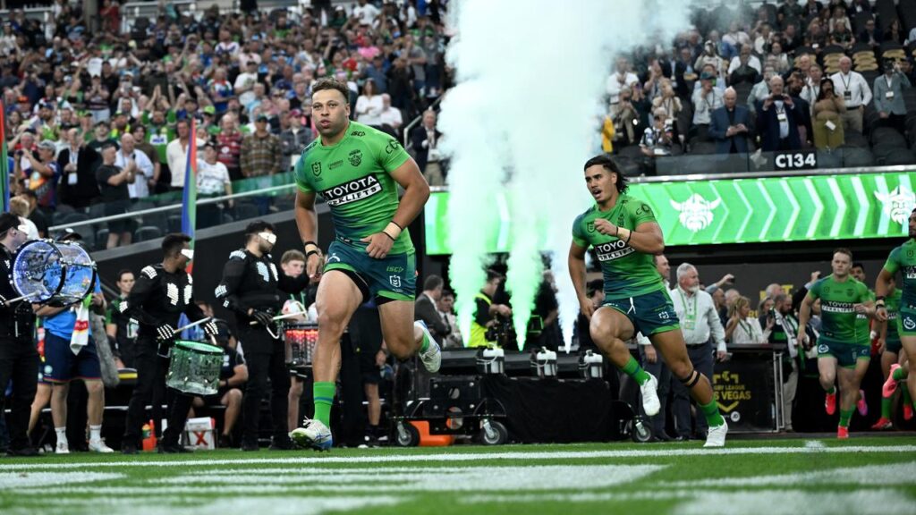 The biggest crowd for the four-game Las Vegas extravaganza watched the Raiders-Warriors clash.
