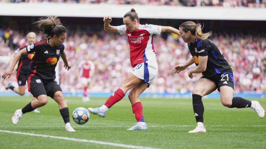 Arsenal’s Matilda Caitlin Foord (centre) battles in Saturday’s WCL first-leg loss to Lyon in London.