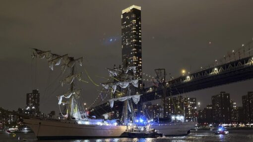 Brooklyn Bridge Collision