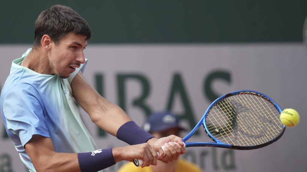 Alexei Popyrin has made it into the fourth round of the French Open without dropping a set.