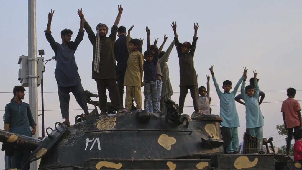 People in Pakistan have celebrated after a ceasefire deal between India and Pakistan was announced.