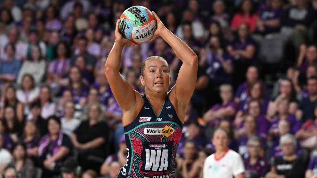 Hannah Mundy was among Melbourne Vixens’ best players in a big win over Queensland Firebirds.
