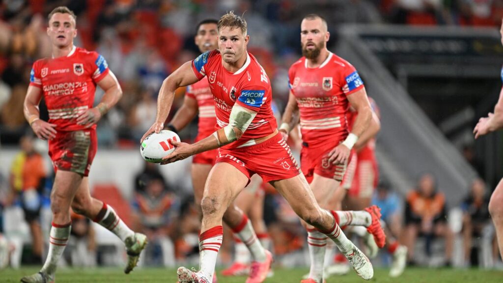 Jack de Belin (c) has no intentions of retiring and wants to play on for the Dragons next season.
