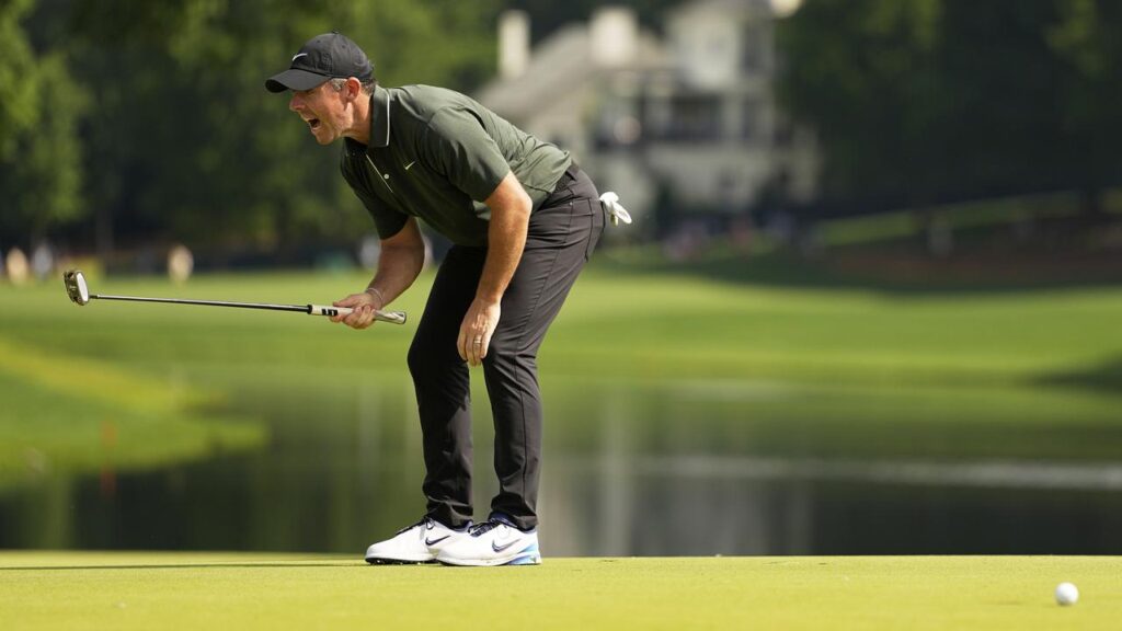 Rory McIlroy missing a putt on 16 at Quail Hollow in his poor opening round at the PGA.