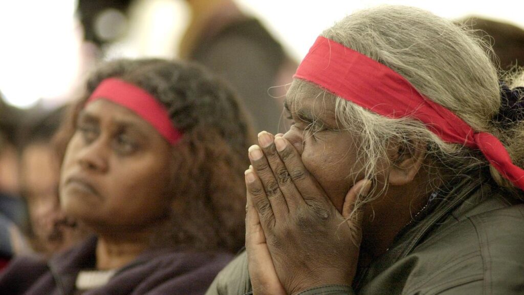 A number of cultural objects are being returned to the Larrakia people of Darwin by a US museum.