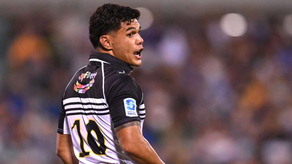 Noah Lolesio will be back to call the shots for the Brumbies, who tackle the Crusaders in Canberra.