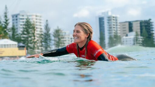SURFING STEPHANIE GILMORE