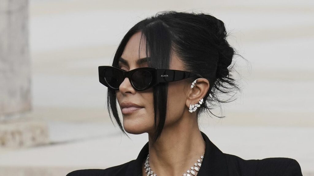 Robbers forced their way into a Paris hotel and escaped with Kim Kardashian’s jewellery in 2016.