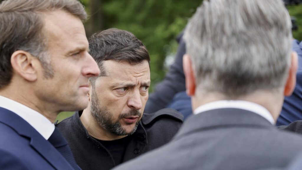 Ukranian President Volodymyr Zelenskiy says an unconditional ceasefire must start on Monday.
