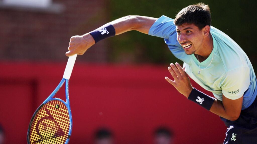 Alexei Popyrin gave his English opponent a run for his money at Queen’s Club before a narrow loss.