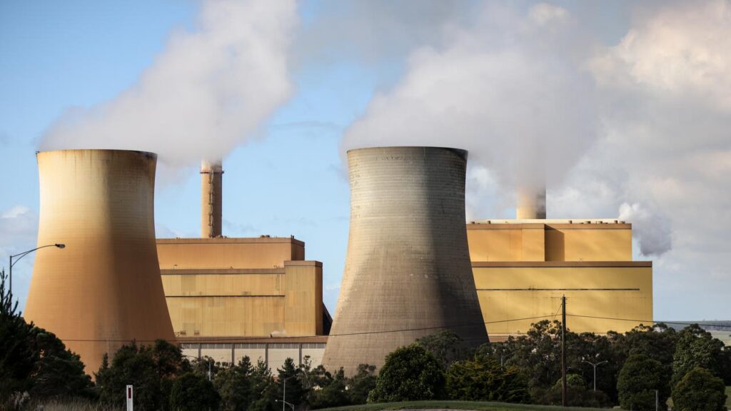 The use of fossil fuel has kept rising around the world, despite major growth in renewable sources.