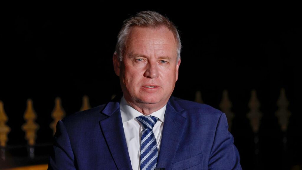 Tasmanian Premier Jeremy Rockliff says he will seek an early election after losing support.