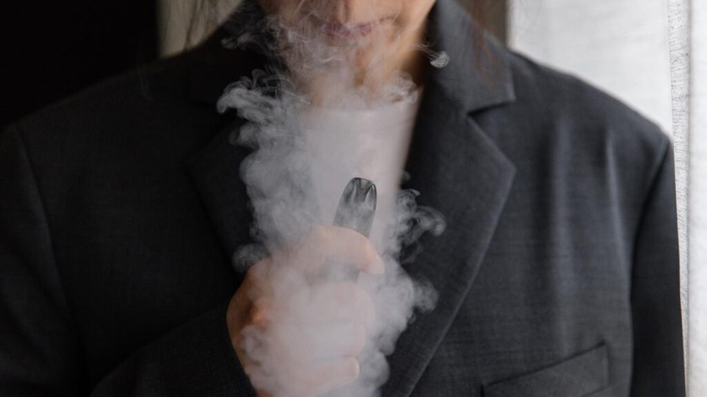 Data on the amount of vapes sold by pharmacies shows the black market is strong, critics say.