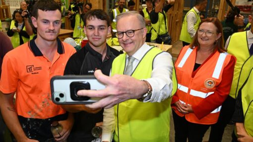 ELECTION25 ANTHONY ALBANESE CAMPAIGN
